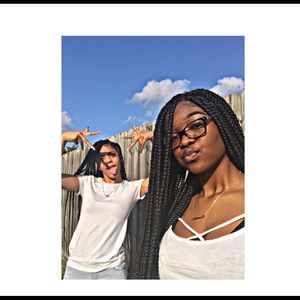 Meet your Posher, Nia